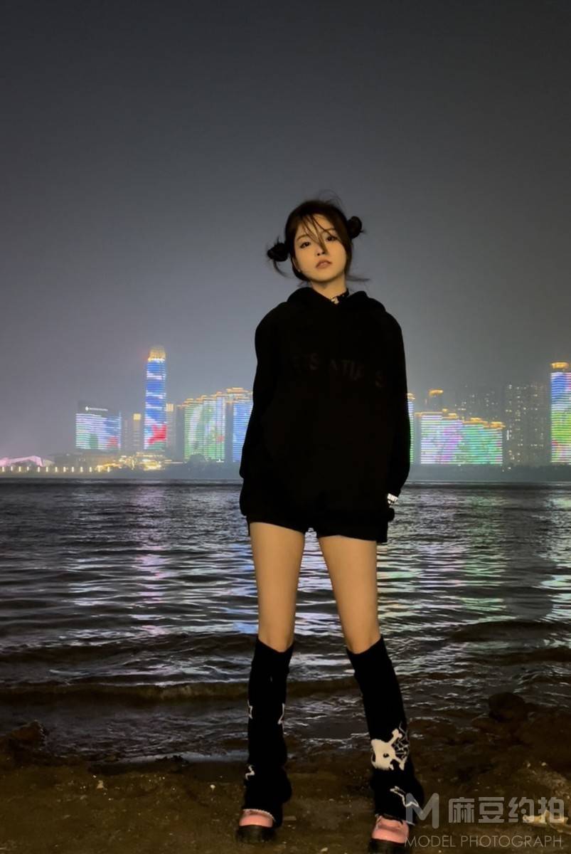 夜景模特