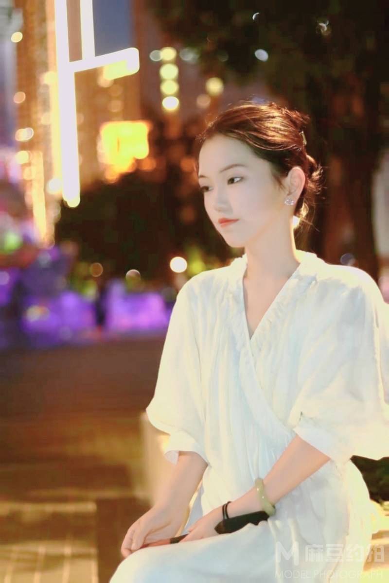 夜景模特