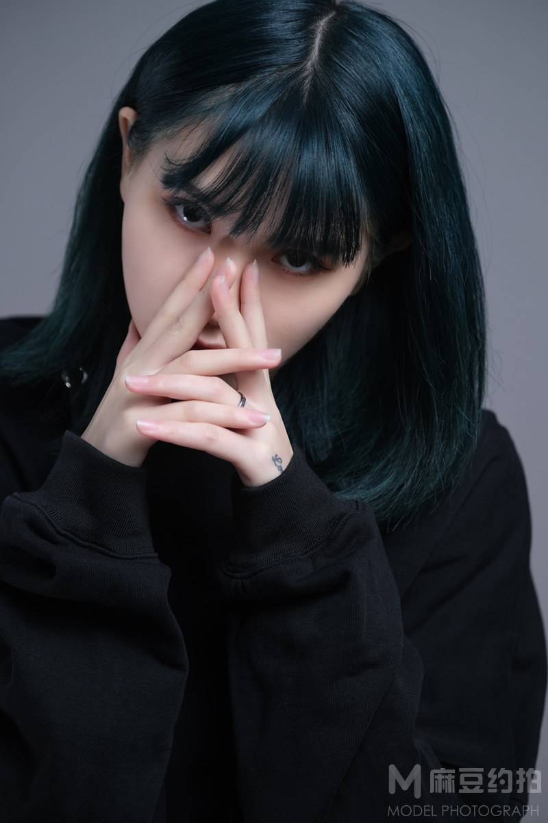 情绪模特