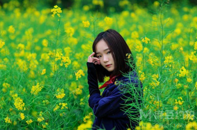 黑白模特