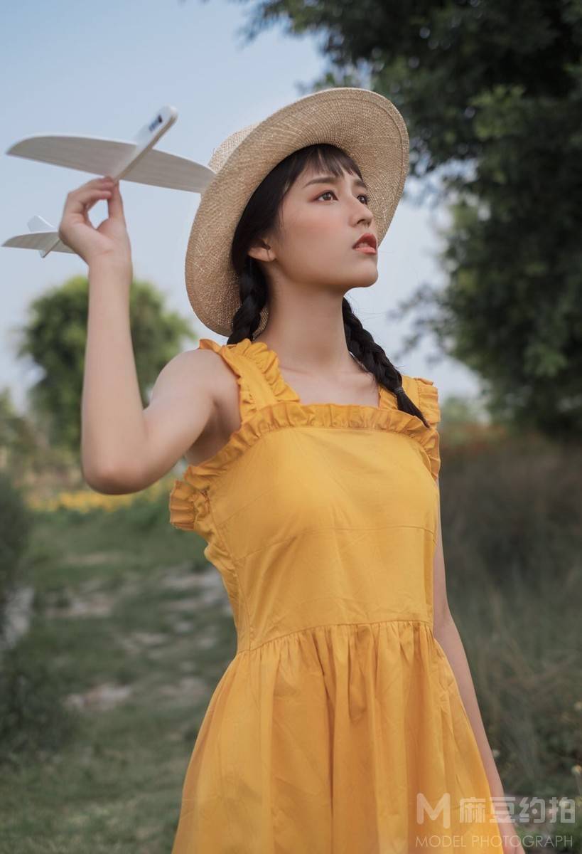 情绪模特