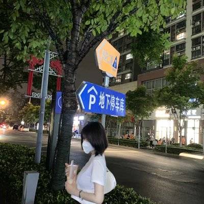 校园模特