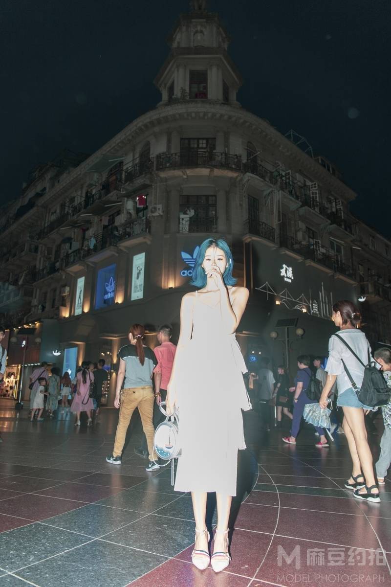 夜景模特