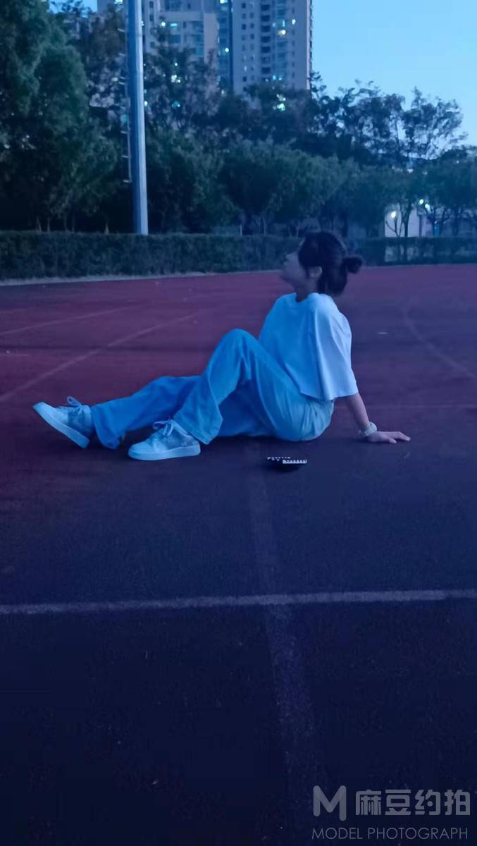 校园模特
