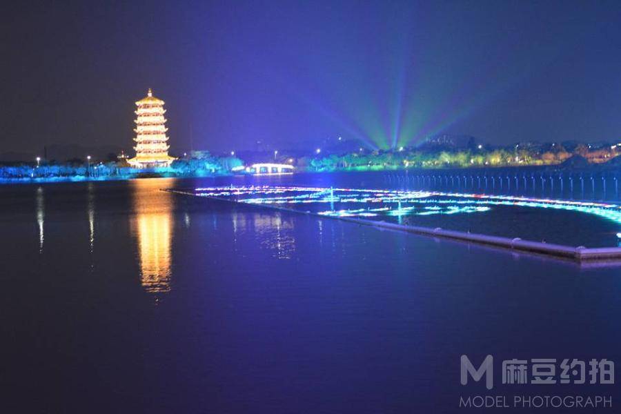 夜景模特