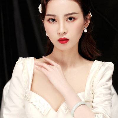黑白模特