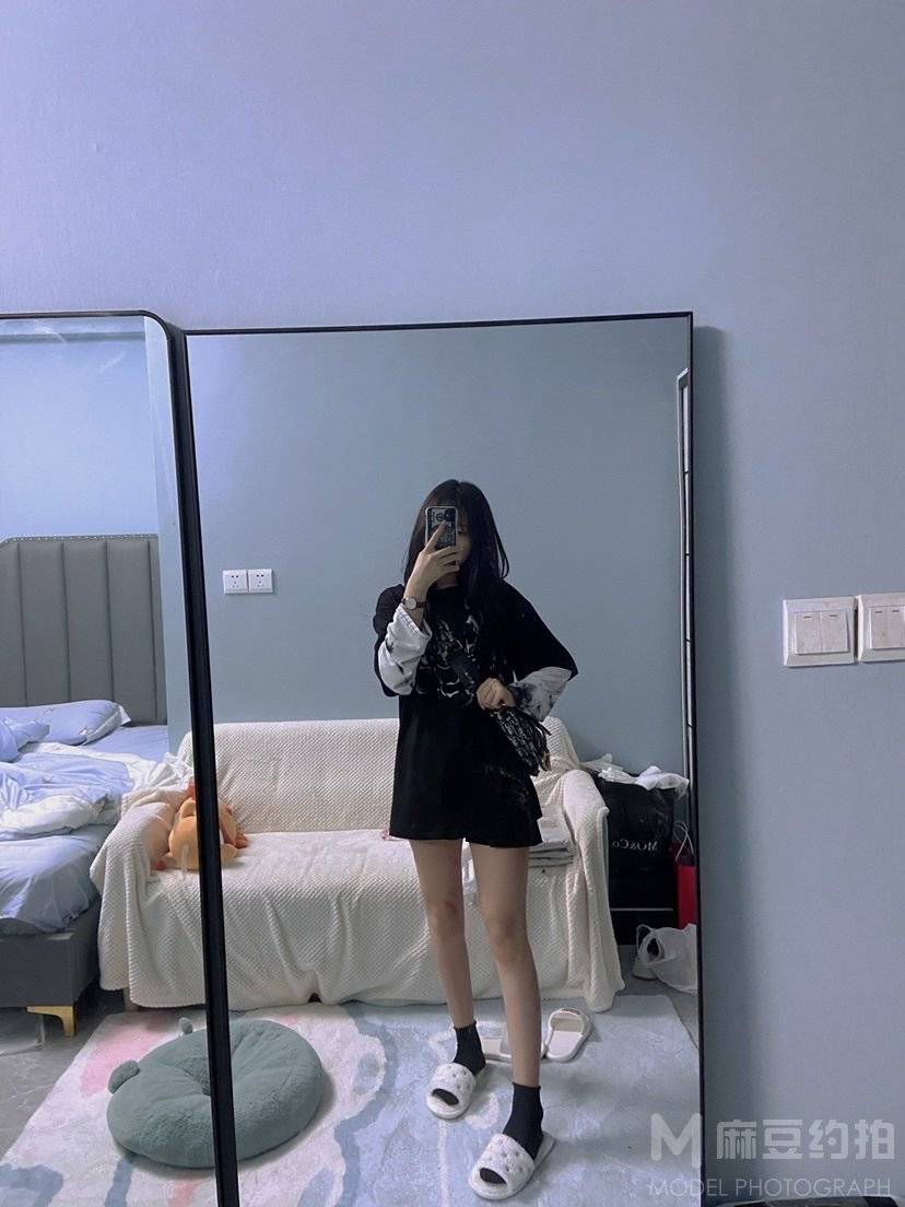 黑白模特