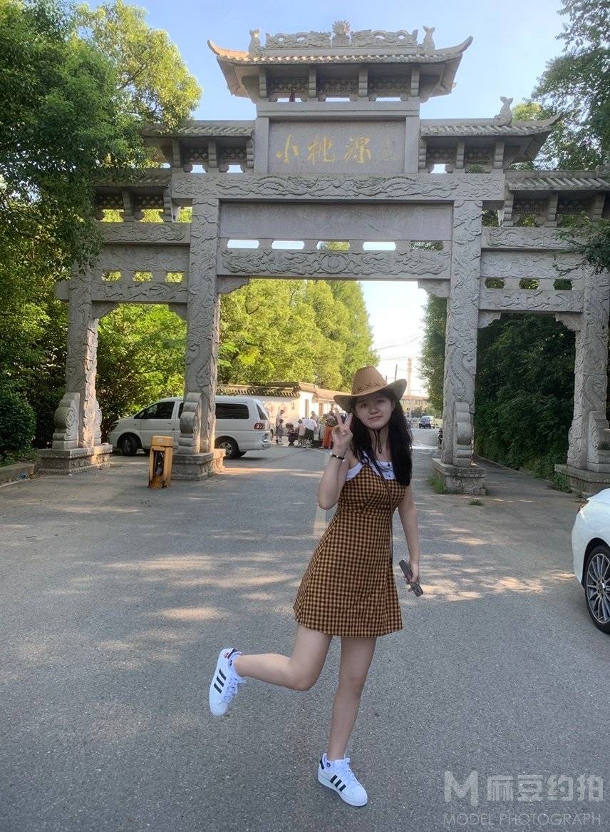 校园模特