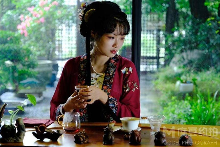 汉服模特