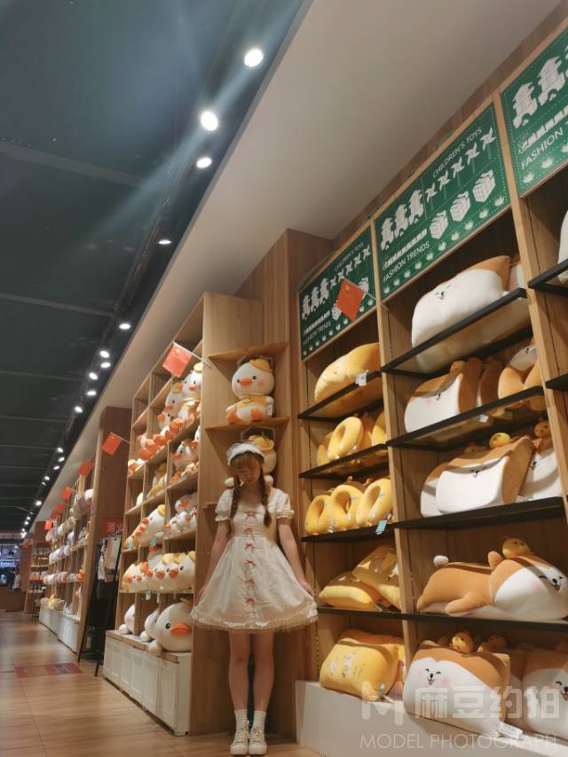 校园模特