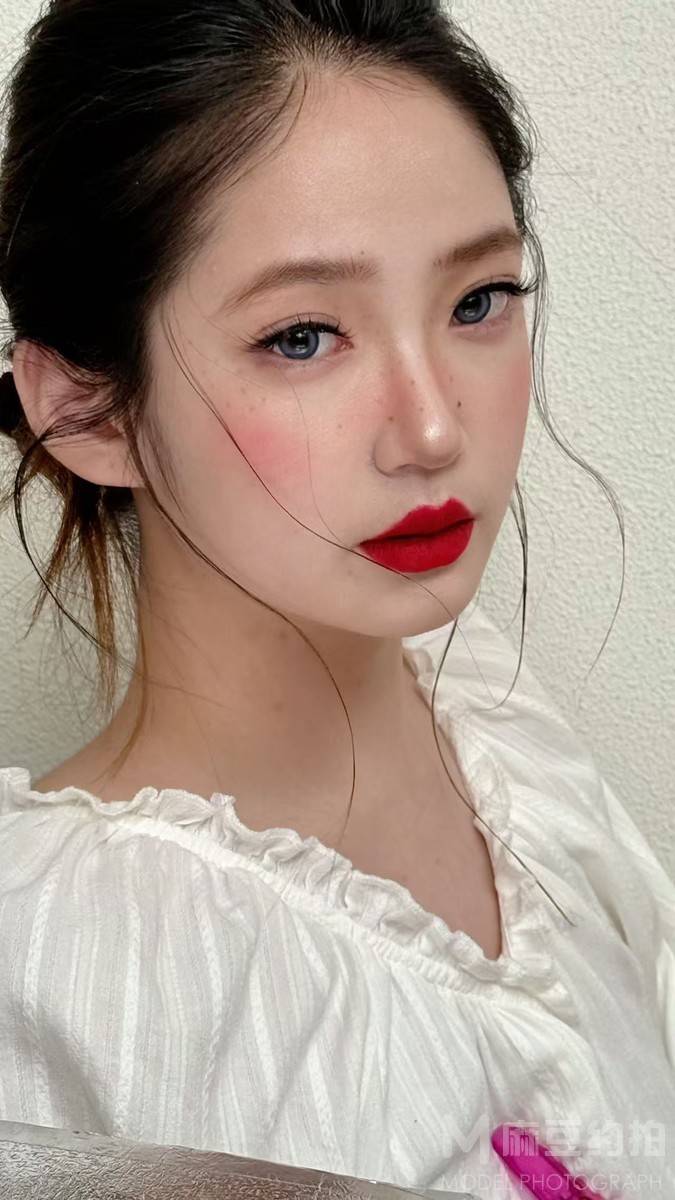 妆容模特