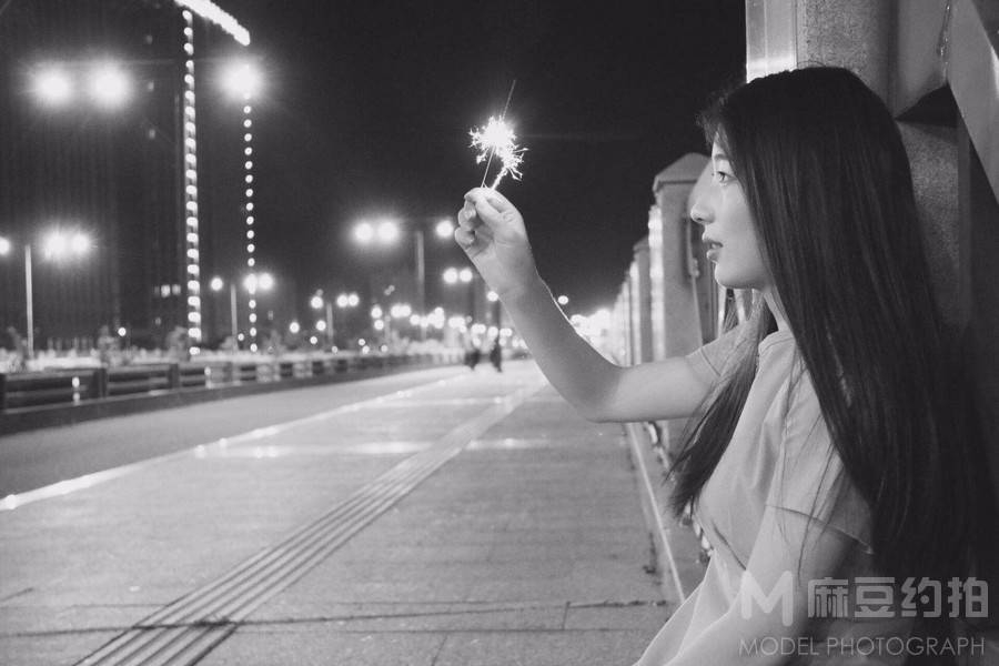 夜景模特