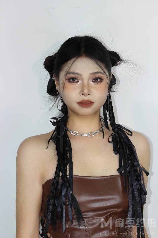 妆容模特