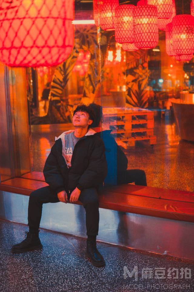 夜景模特