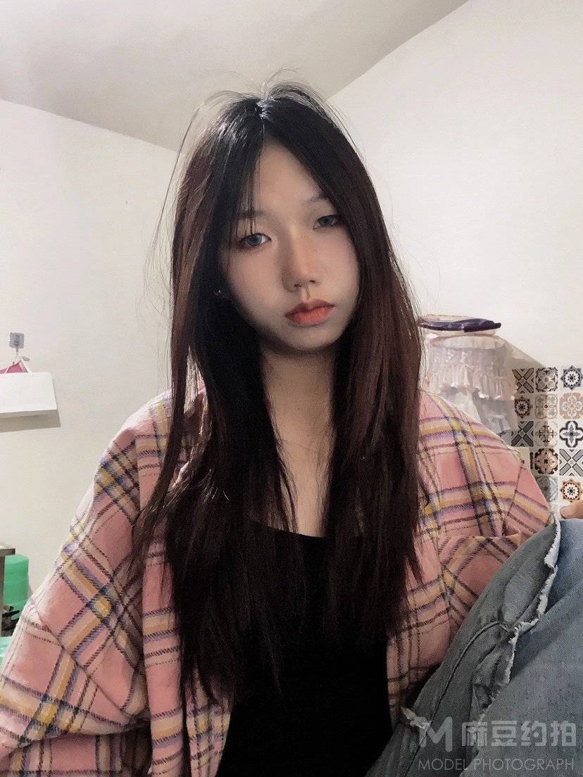 黑白模特