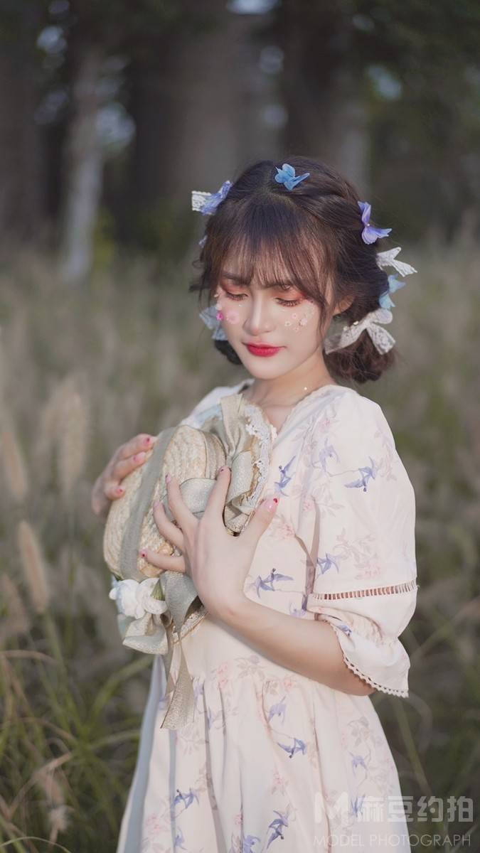 妆容模特