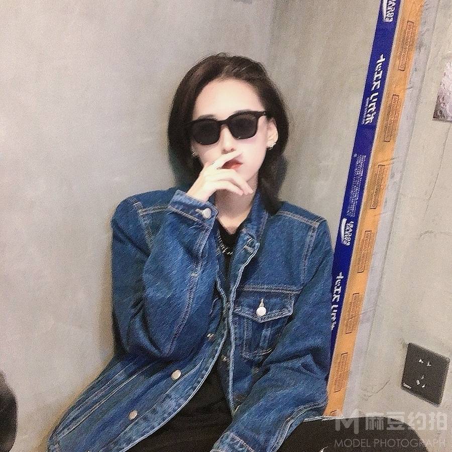 胶片模特
