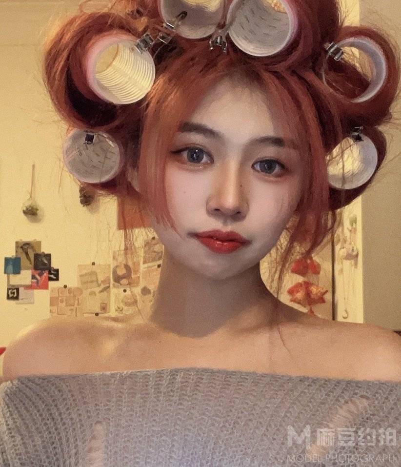 情绪模特