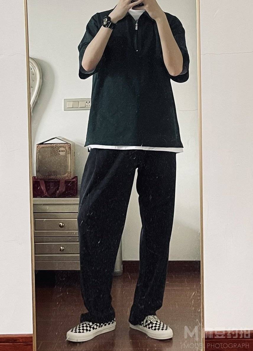 黑白模特