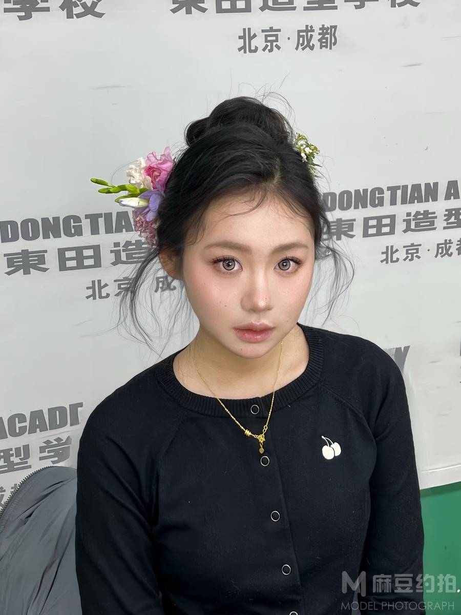 妆容模特