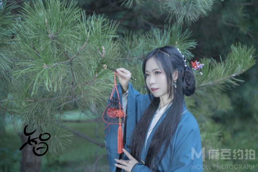 汉服模特