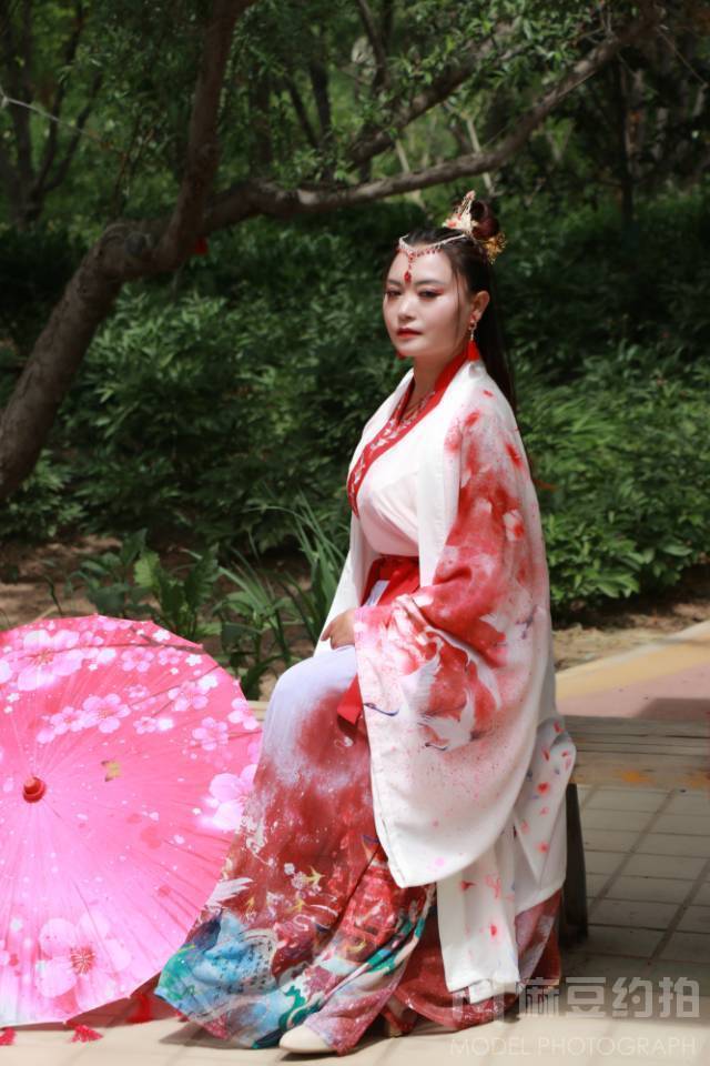 汉服模特