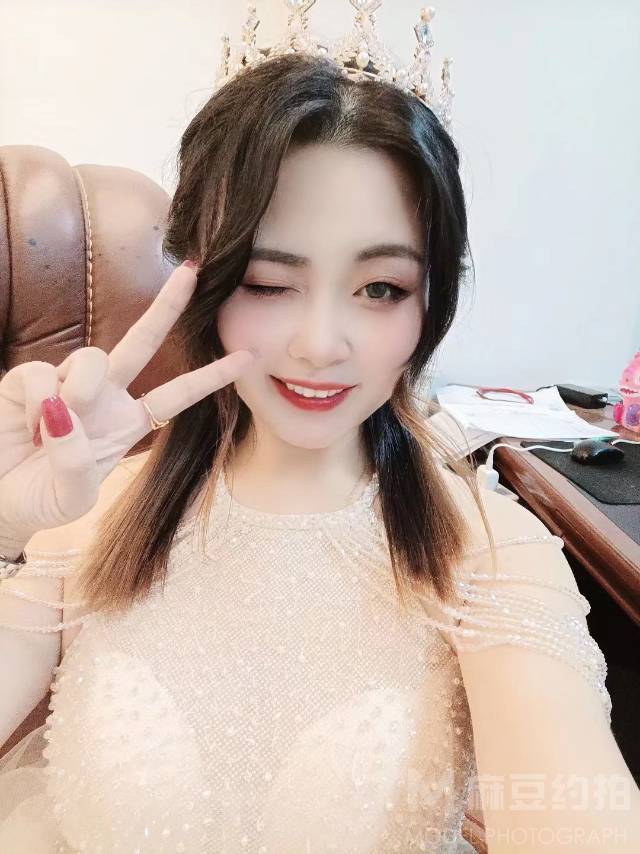 妆容模特