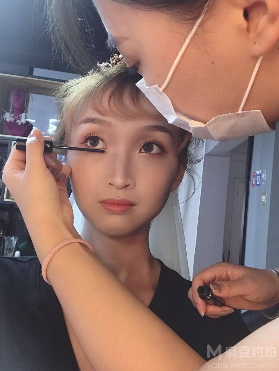 妆容模特