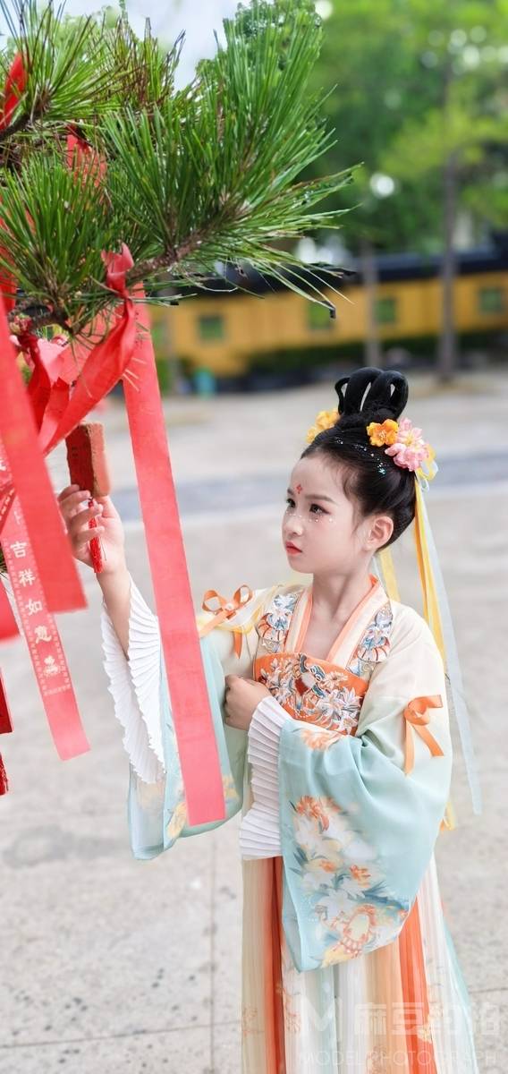 汉服模特