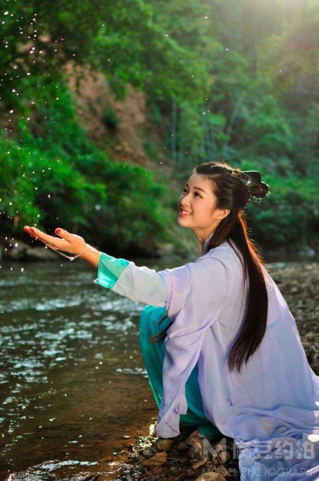 汉服模特
