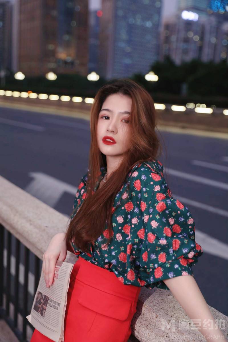 夜景模特