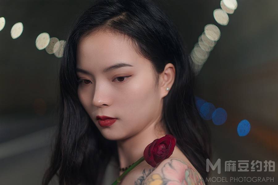情绪模特
