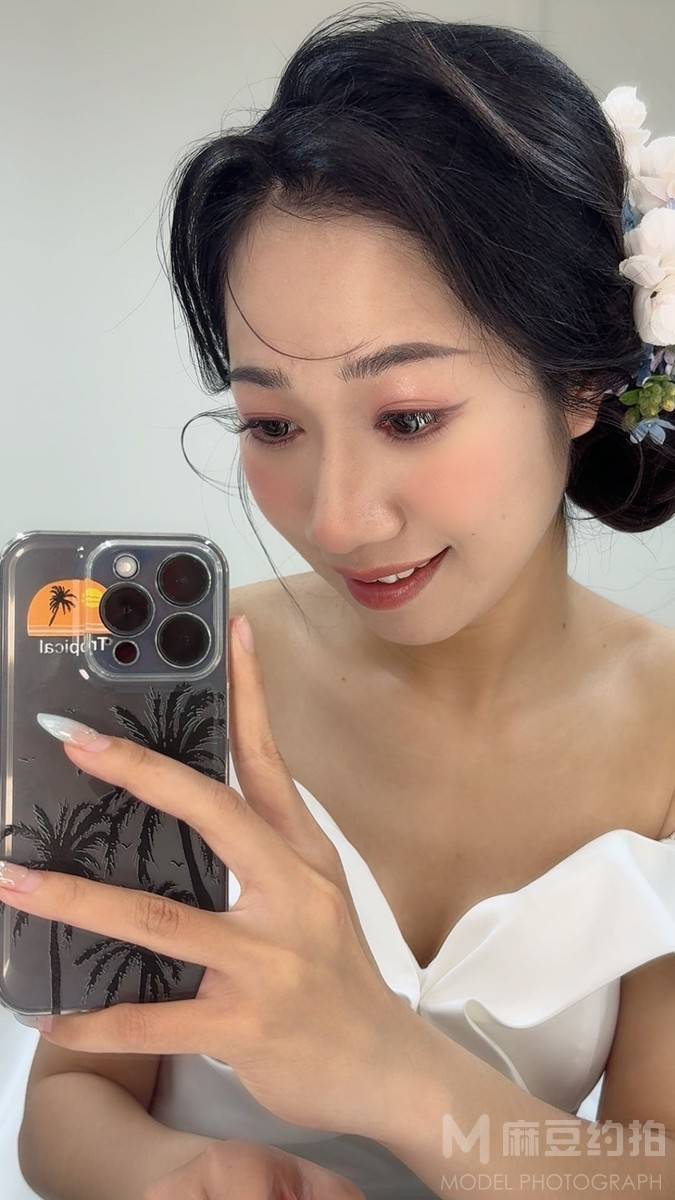 妆容模特