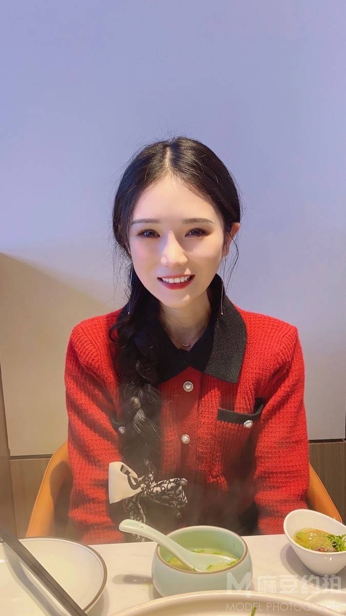 清新模特
