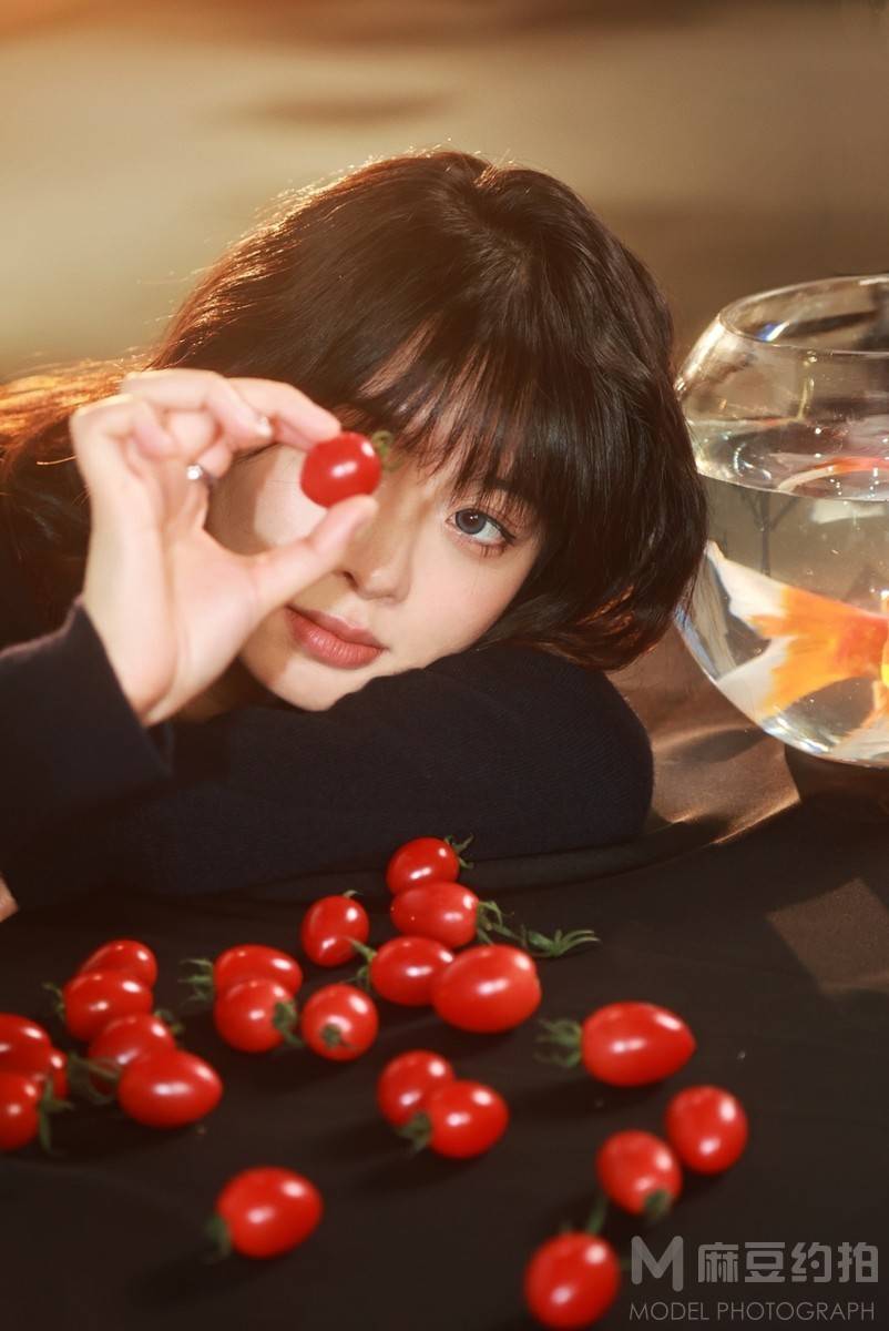 情绪模特