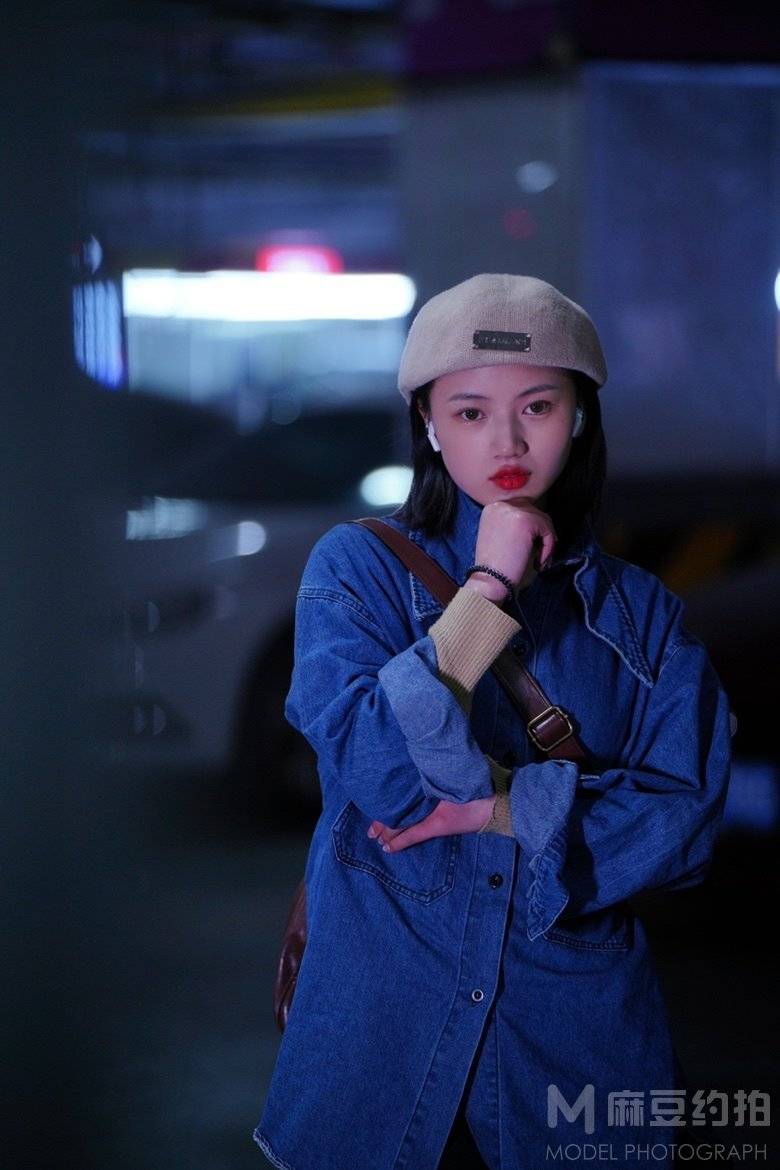 情绪模特