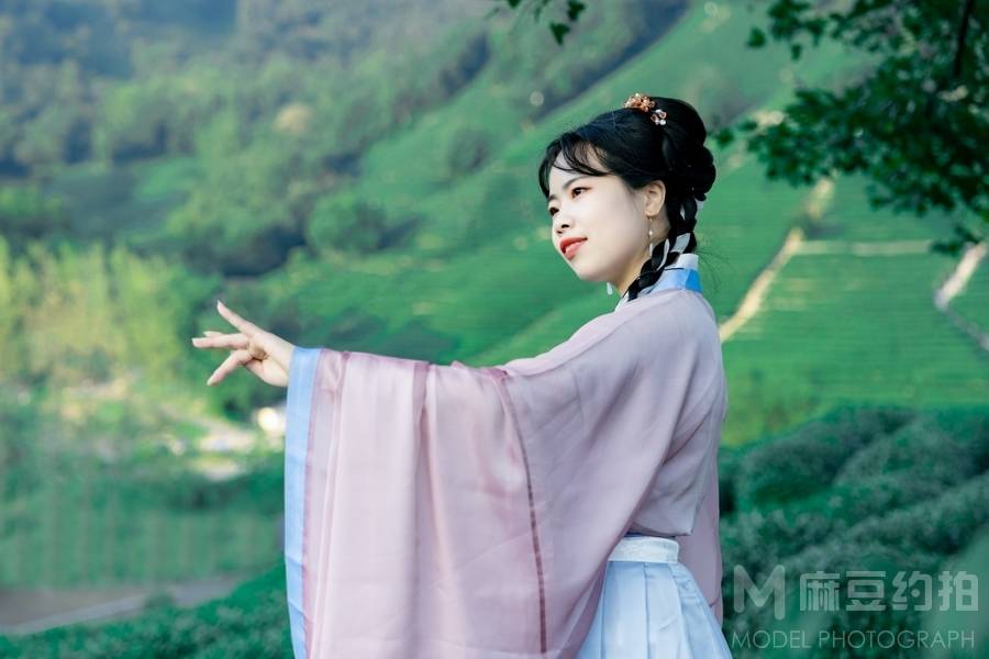 汉服模特