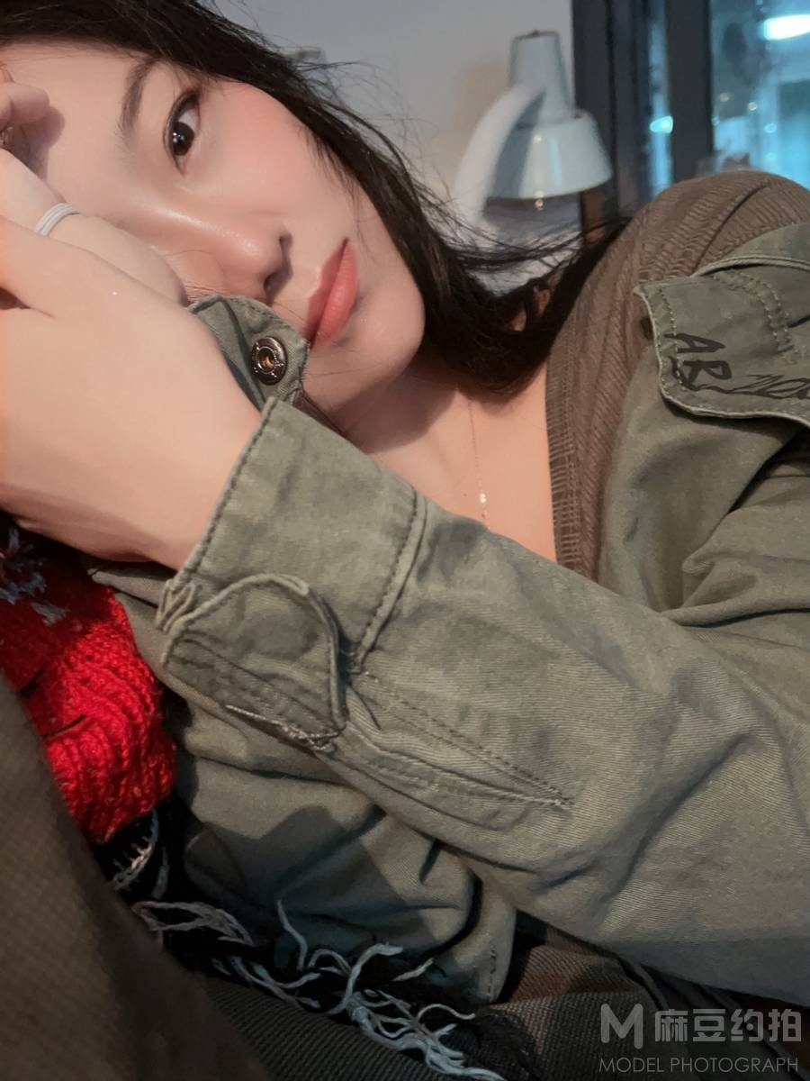 黑白模特