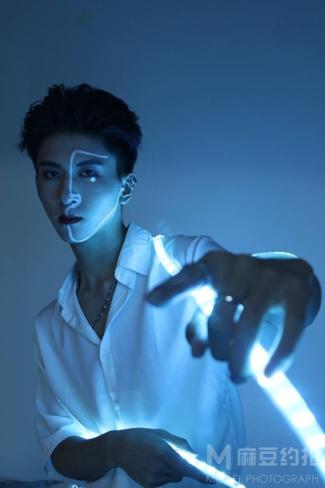 妆容模特