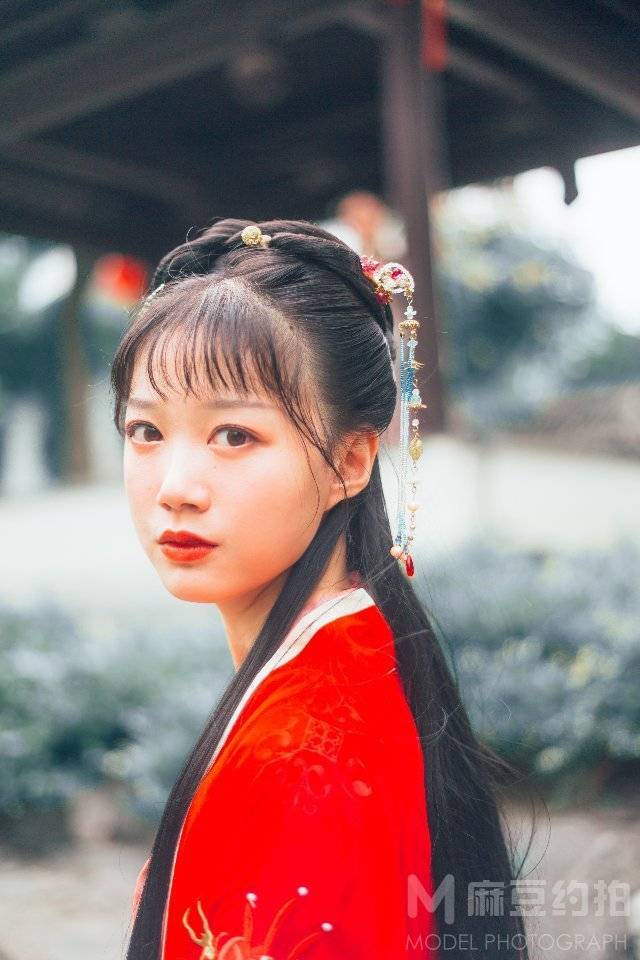 汉服模特
