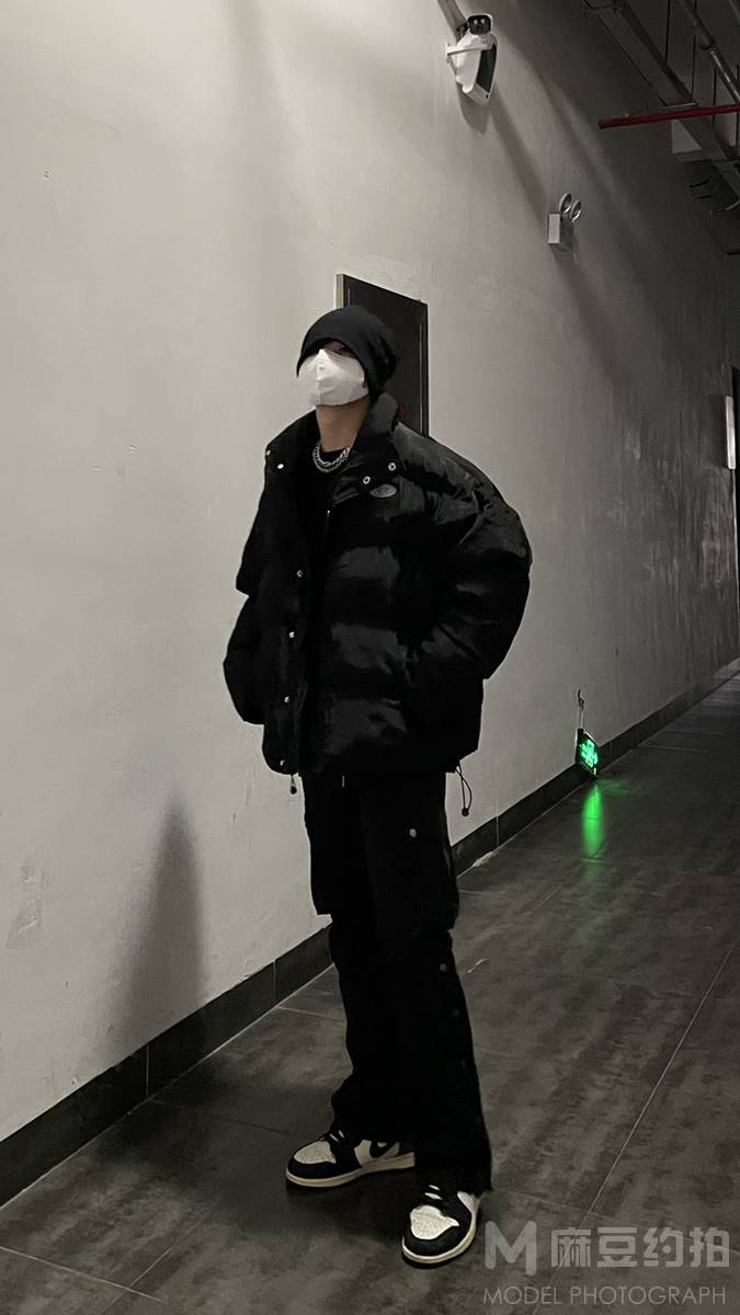 黑白模特