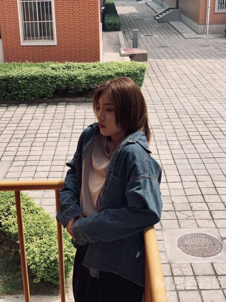 黑白模特