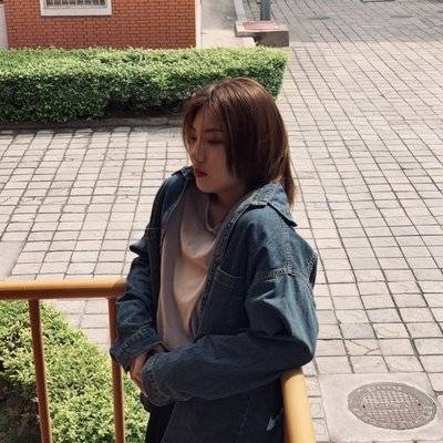 黑白模特