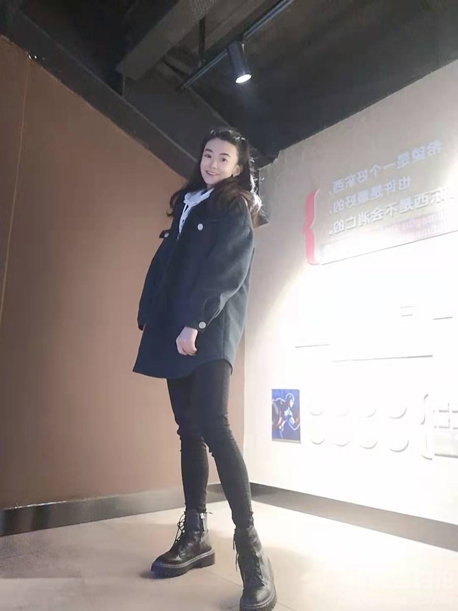 黑白模特
