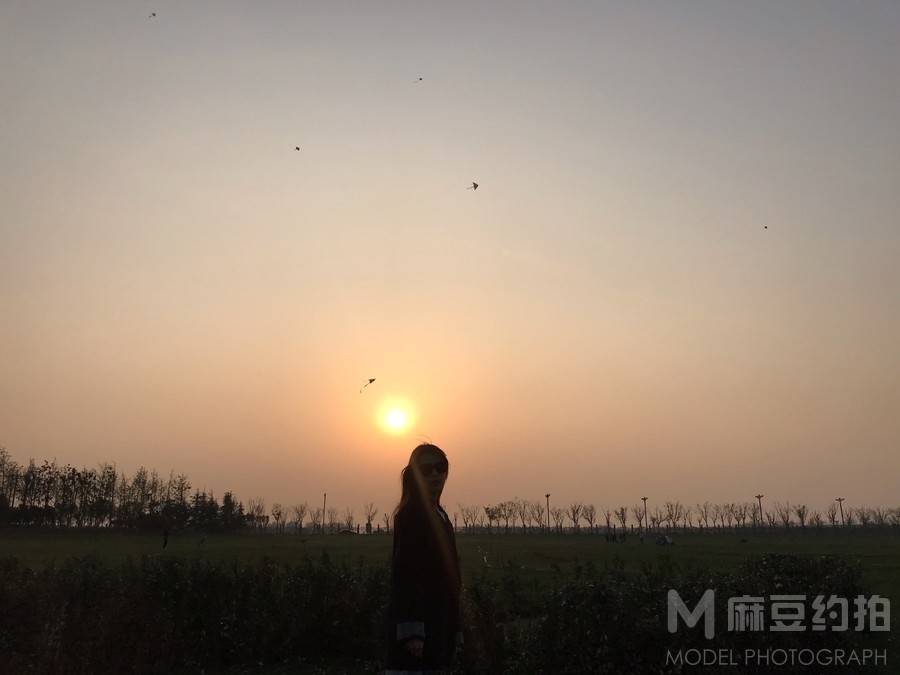 夜景模特