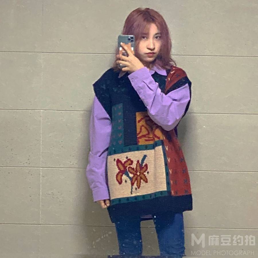 情绪模特