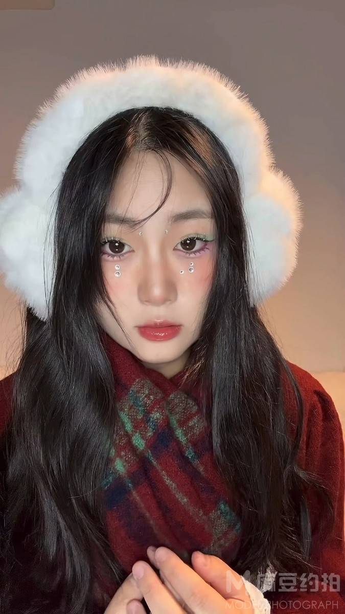 妆容模特