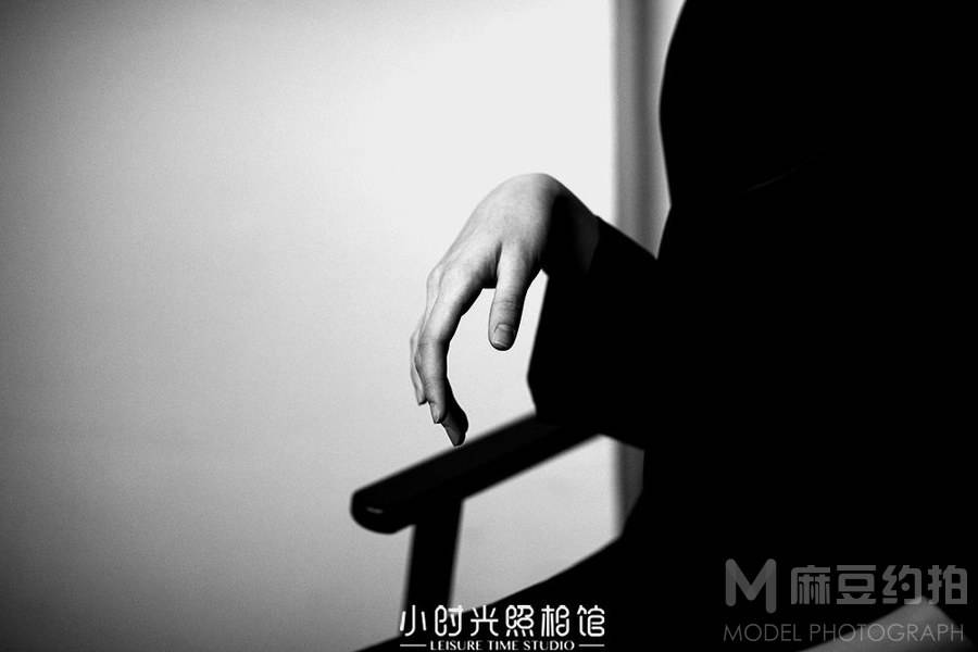 黑白模特