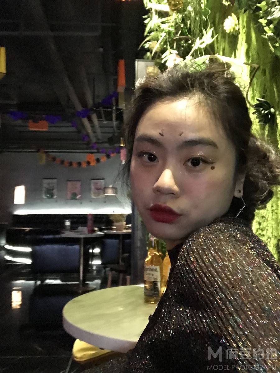 纪实模特