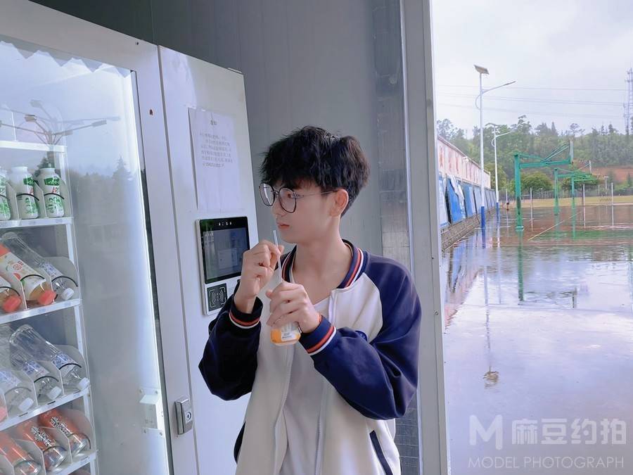 校园模特